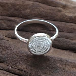 Silver Mini Ndoro Ring by the Zuri Collection